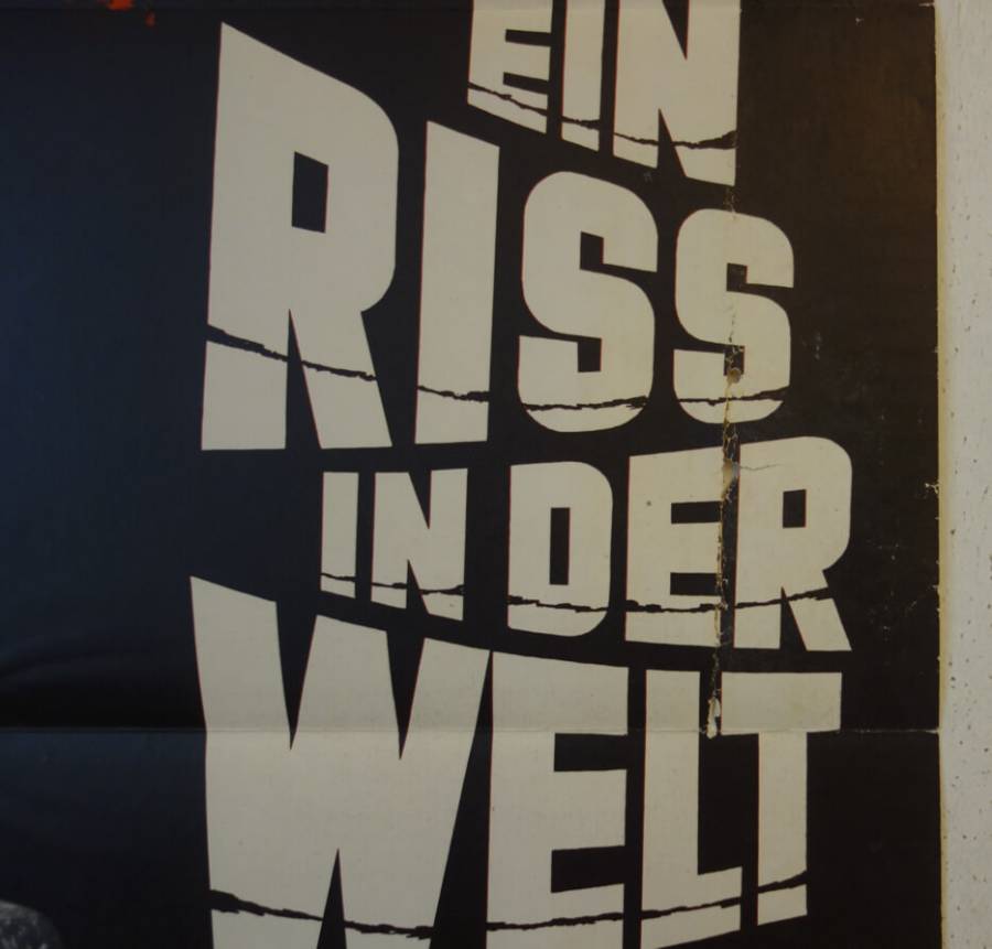 Ein Riss in der Welt originales deutsches Filmplakat
